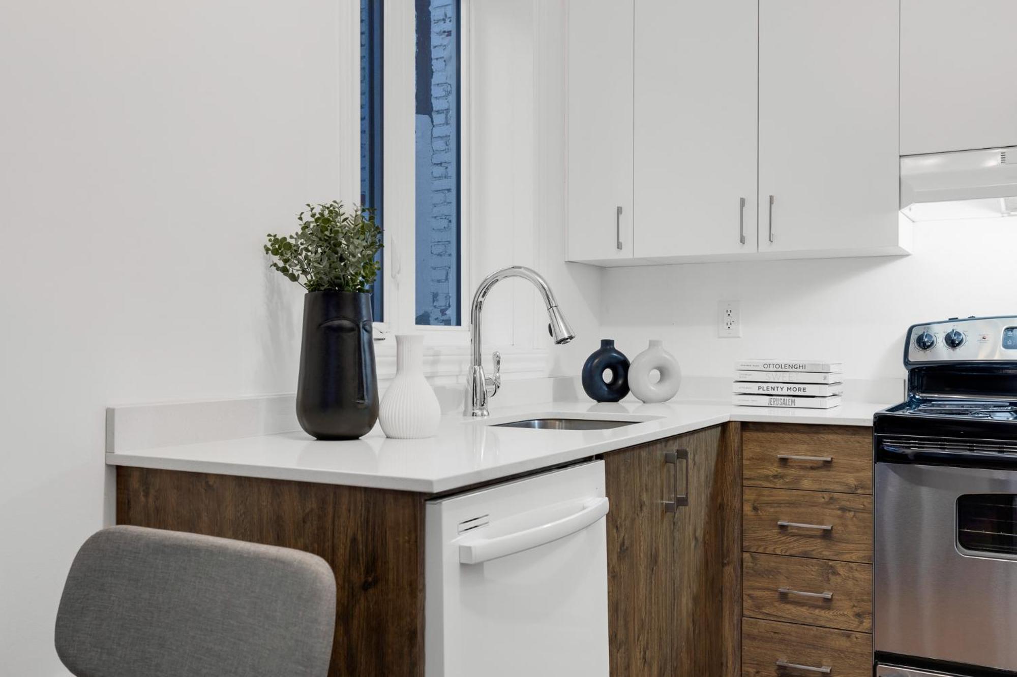 Liv Mtl Mtl Aparthotel Montreal Ngoại thất bức ảnh