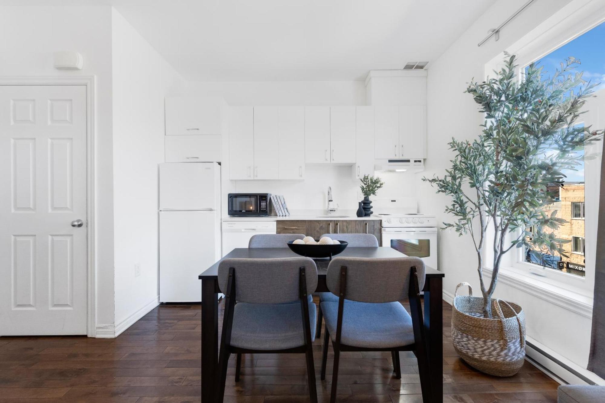 Liv Mtl Mtl Aparthotel Montreal Ngoại thất bức ảnh