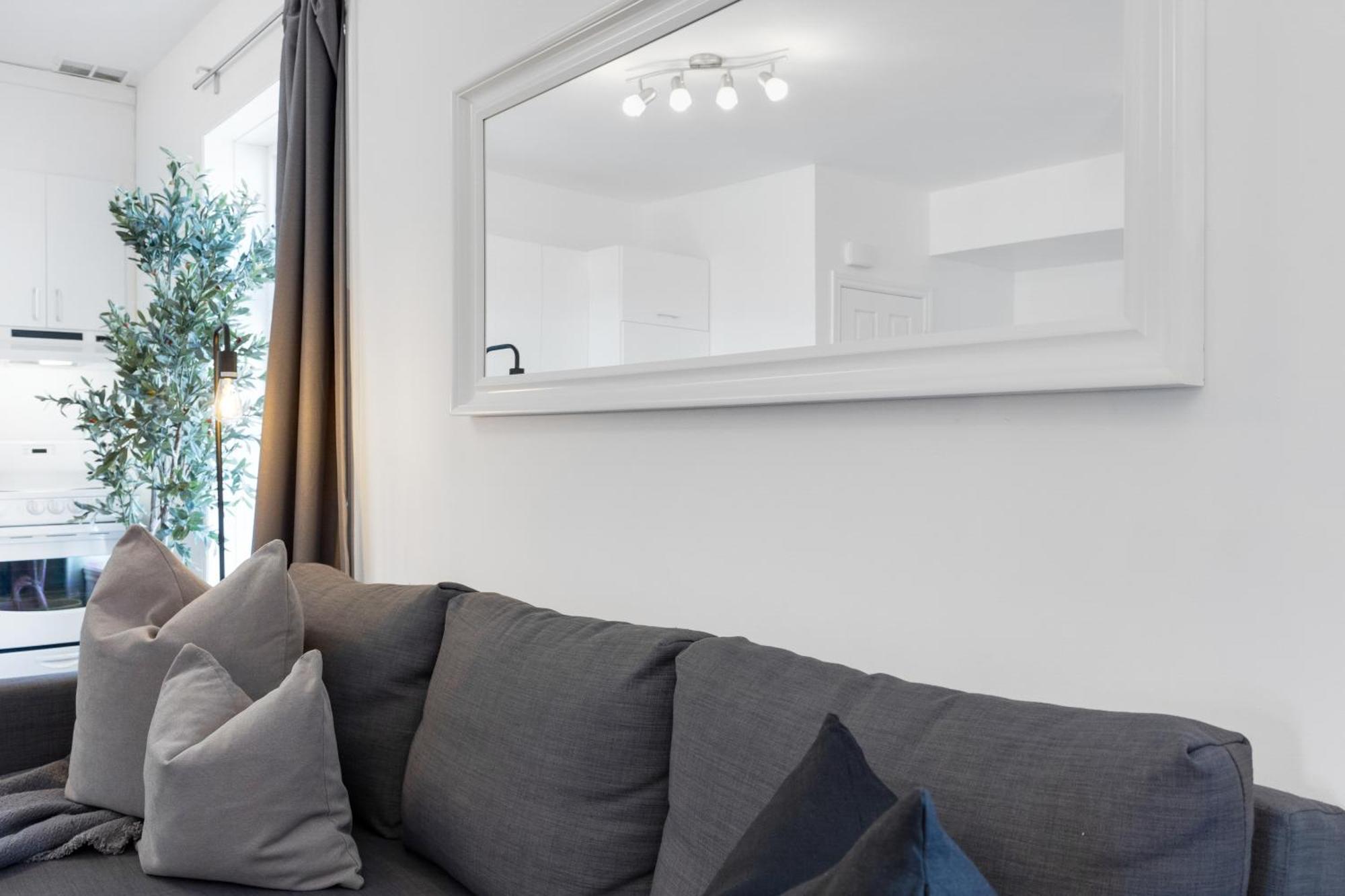 Liv Mtl Mtl Aparthotel Montreal Ngoại thất bức ảnh